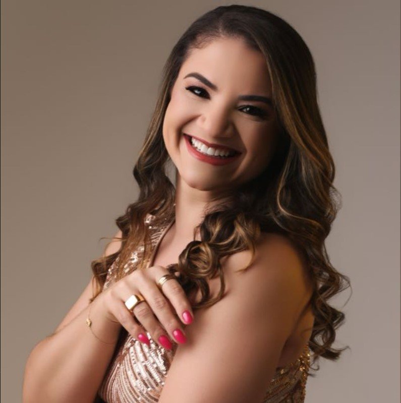 Mônica Santos Carvalho Teixeira